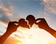 丈夫婚前财产可以赠与妻子吗、婚前财产赠予女方协议有效吗