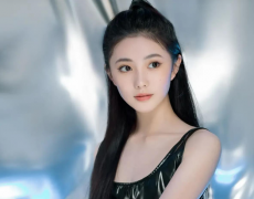 张艺谋给刘浩存未来发展的建议，刘浩存向吉林捐款50万