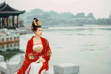 胡杏儿古装美照，胡杏儿晒古装照