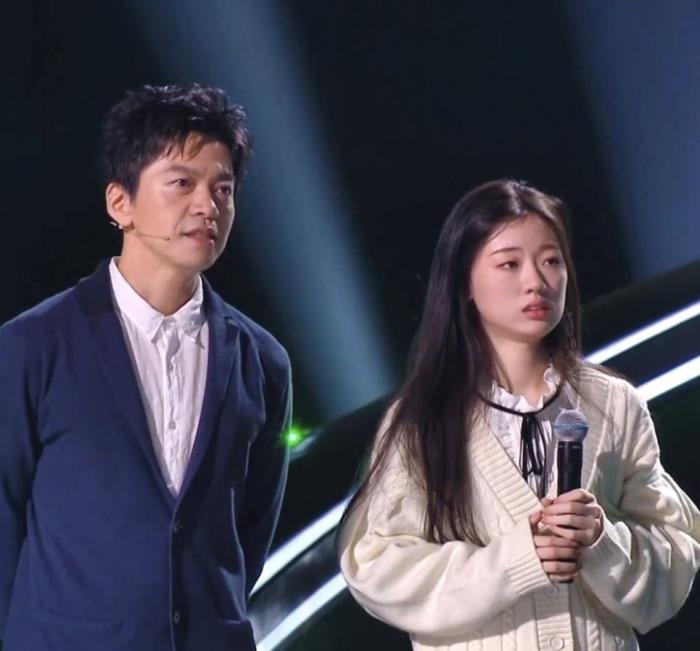 李健爱徒单依纯李健已为单依纯预定总冠军