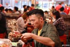 张柏芝承认三胎老公是谢霆锋，谢霆锋回应张柏芝三胎生父谣言