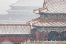 baby和邓伦，baby邓伦故宫堆雪人