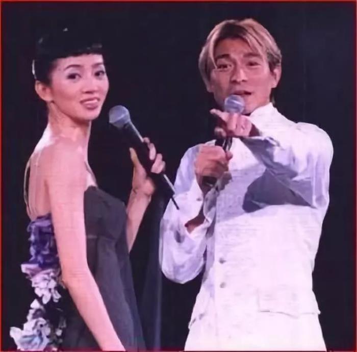 刘德华与梅艳芳最后一次合唱刘德华与梅艳芳合唱了一首