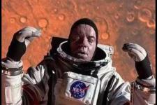 太空浮尸（宇航员太空拍摄到浮尸）