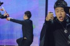 杜海涛 下跪（杜海涛五次下跪）