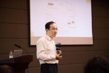 男人在外面找女人的原因（男人被发现外面有人后）