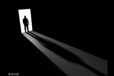 起诉离婚男方故意拖怎么办（湖南女子五年五次起诉离婚后）