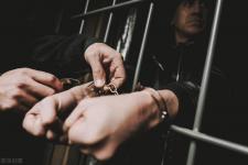 老婆出轨丈夫该怎么办（痴情丈夫应该怎么办）