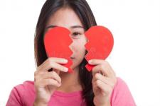 不可能挽回的女友表现（分手后女生不可能复合的表现）