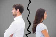 两个人分居多久可以自动解除婚姻（分居多久可以自动解除婚姻关系）