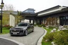 追高铁的凯迪拉克车主（凯迪拉克CT6真能追上高铁）