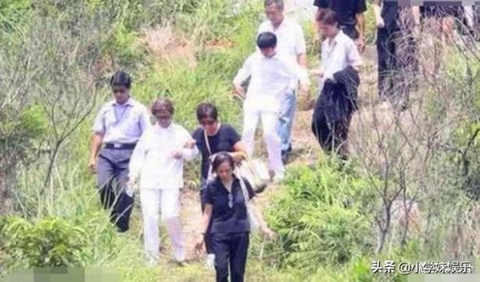 大傻成奎安的葬礼现场 成奎安葬礼